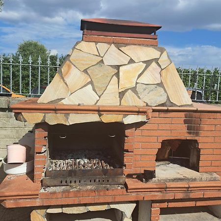 Apartment Roma Tor Vergata Con Giardino Ngoại thất bức ảnh