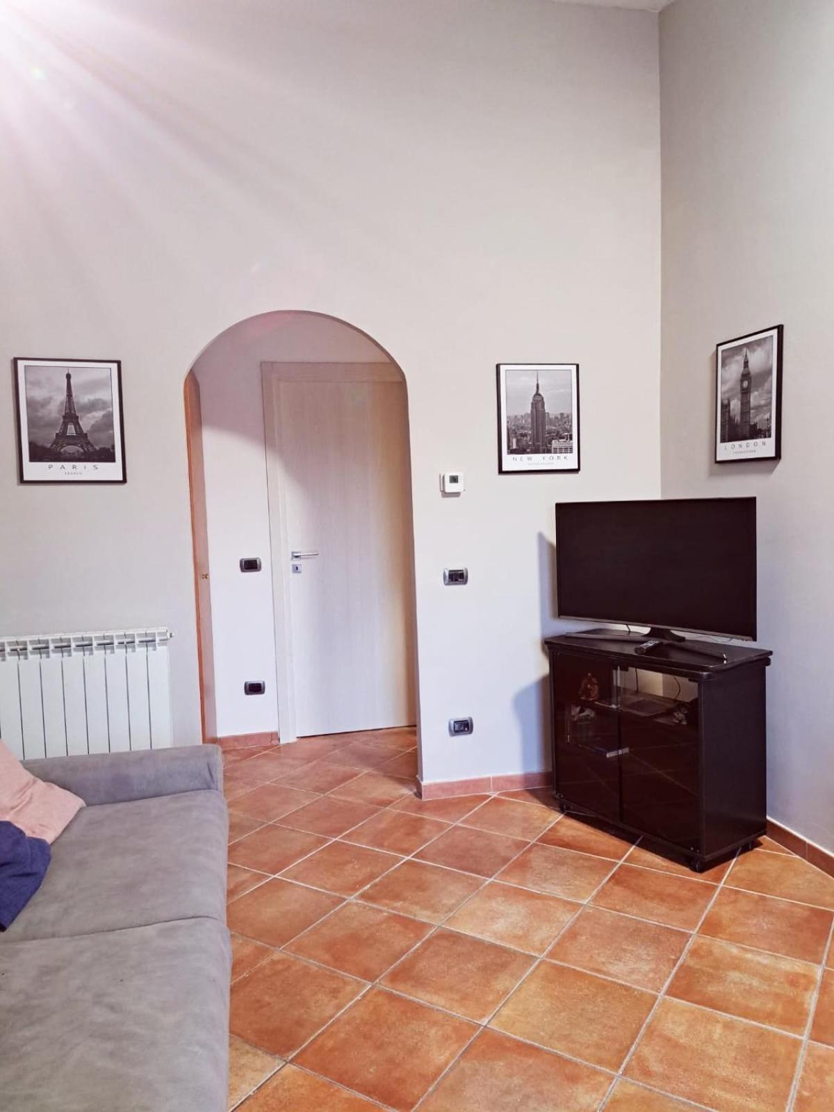 Apartment Roma Tor Vergata Con Giardino Ngoại thất bức ảnh