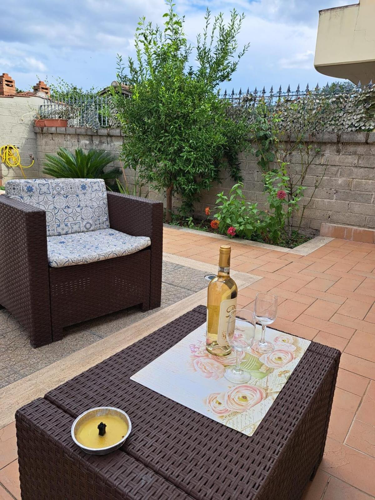 Apartment Roma Tor Vergata Con Giardino Ngoại thất bức ảnh