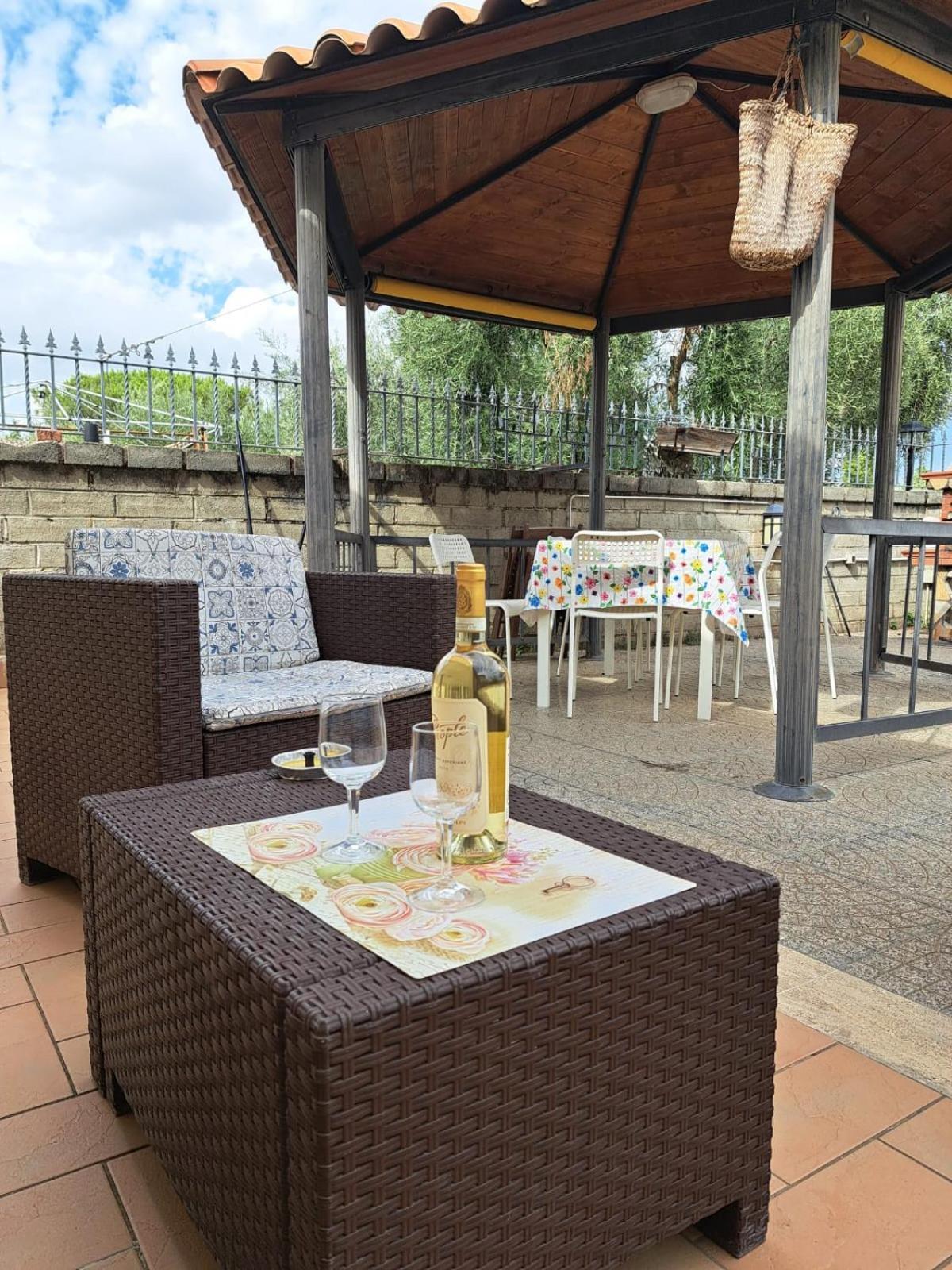 Apartment Roma Tor Vergata Con Giardino Ngoại thất bức ảnh