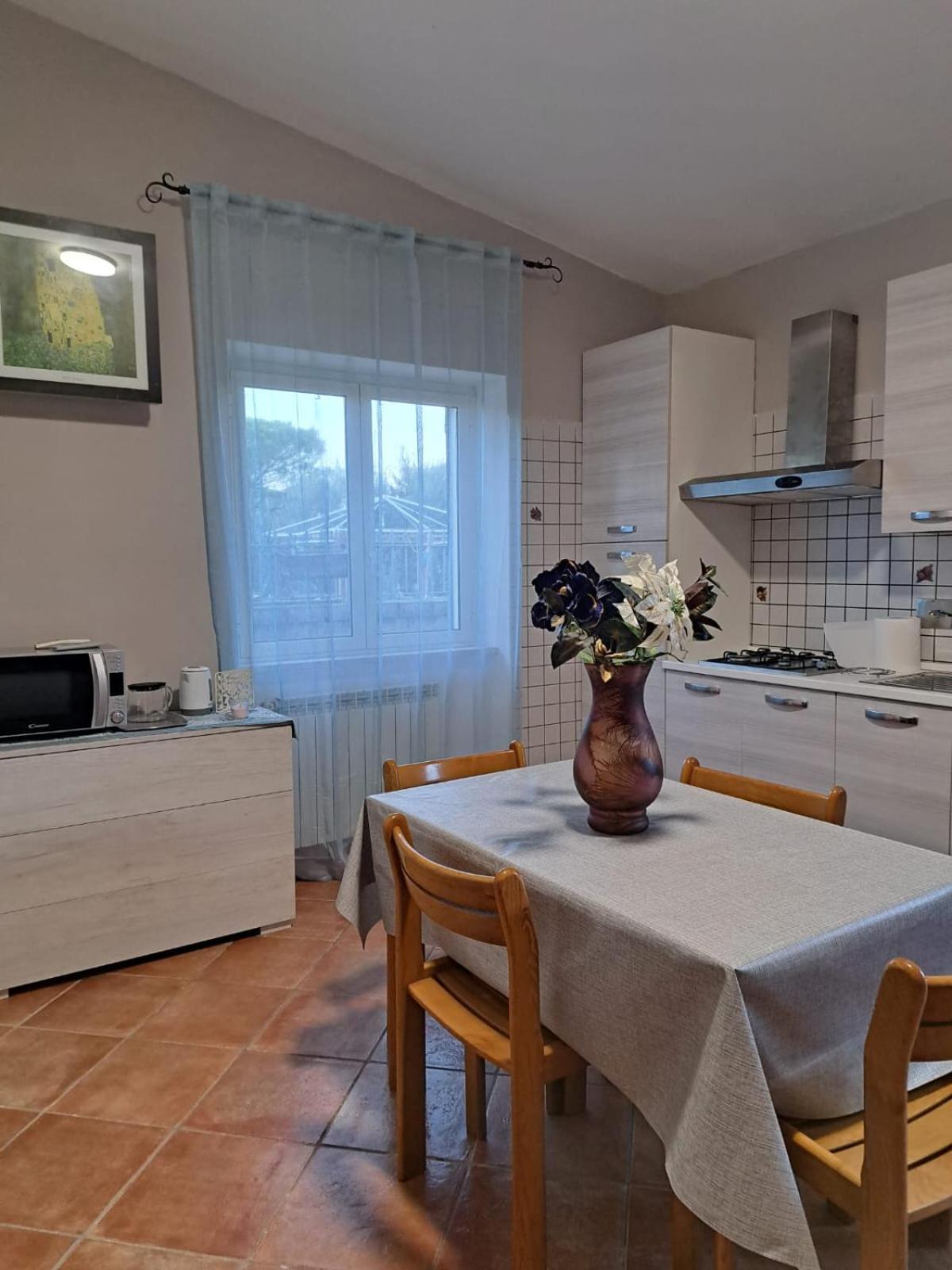 Apartment Roma Tor Vergata Con Giardino Ngoại thất bức ảnh